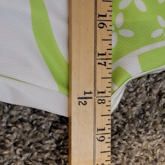 Athleta size Large cycling/running jersey, pockets in the back, 3/4 front zipper - Picture 11 of 12